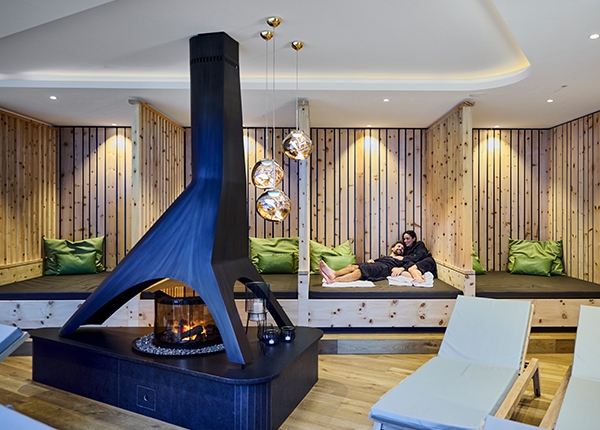 Relaxation area with fireplace